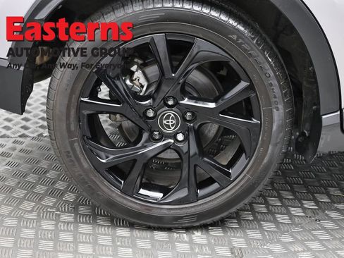 Used 2019 Toyota C-HR Limited FWD image 30