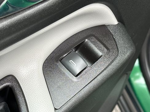 Used 2018 Chevrolet Equinox LS image 29