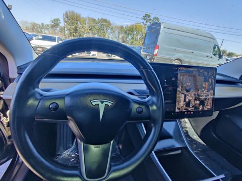 Used 2019 Tesla Model 3 Long Range image 10