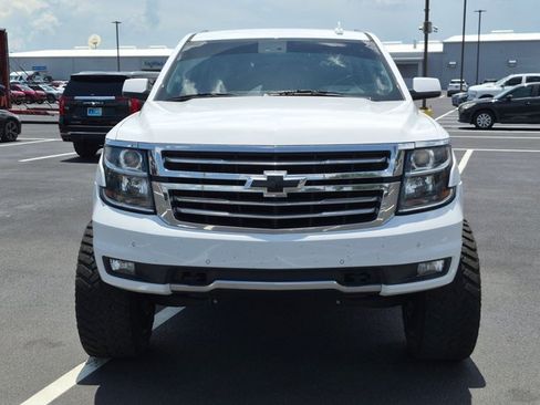 Used 2020 Chevrolet Tahoe LT w/ Luxury Package AWD/4WD image 2
