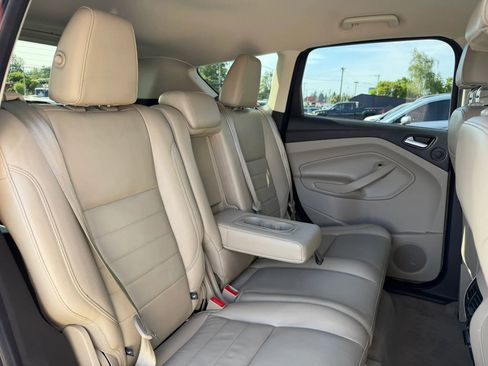Used 2015 Ford Escape Titanium FWD image 19