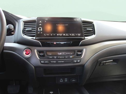 Used 2024 Honda Ridgeline Sport image 13