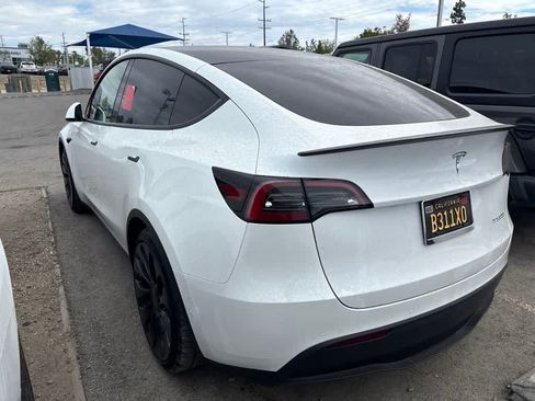 Used 2022 Tesla Model Y Performance AWD/4WD image 6