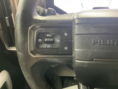 Used 2025 GMC Hummer EV 2X w/ LPO, Sport Package image 18