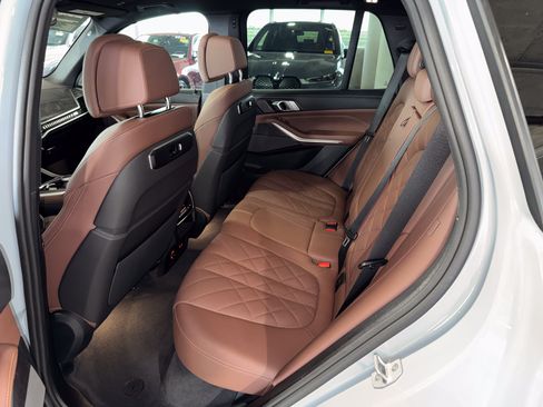 Used 2025 BMW X5 sDrive40i w/ M Sport Package RWD image 15