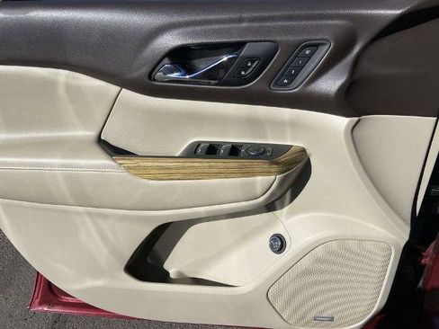 Used 2017 GMC Acadia Denali w/ Technology Package image 19