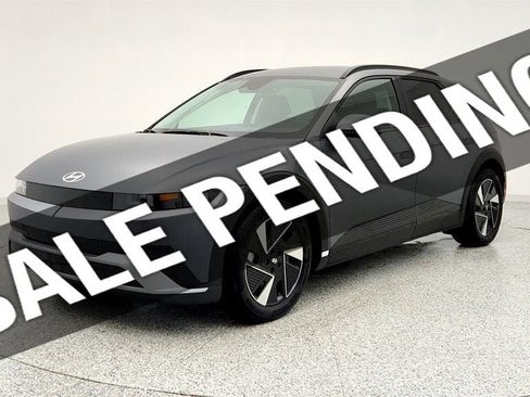 Used 2025 Hyundai Ioniq 5 SEL image 1