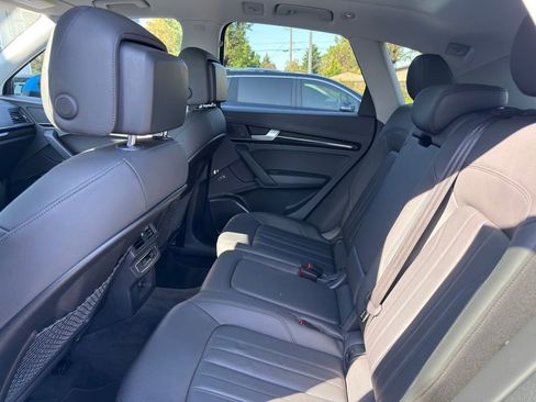 Used 2020 Audi Q5 e Premium image 14