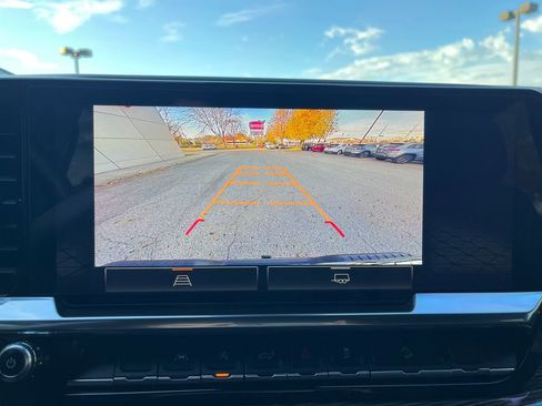 Used 2023 GMC Sierra 1500 Elevation image 22