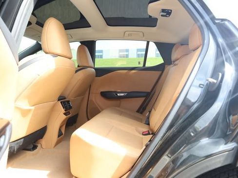Used 2023 Lexus RZ 450e Premium w/ Technology Package AWD/4WD image 28