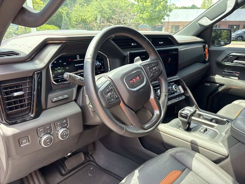 Used 2024 GMC Sierra 1500 AT4 w/ Technology Package AWD/4WD image 19