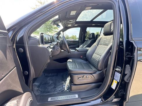 Used 2021 Cadillac Escalade Sport Platinum RWD image 19
