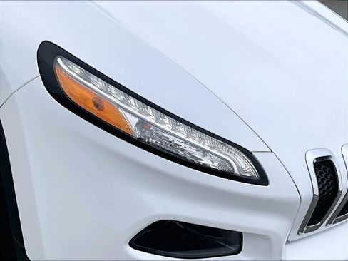 Used 2016 Jeep Cherokee Sport w/ Cold Weather Group image 31