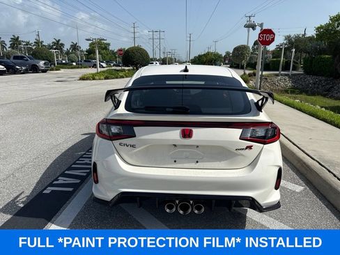 Used 2025 Honda Civic Type R image 4