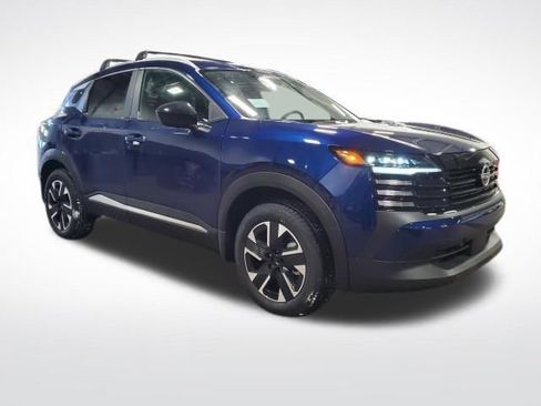 New 2026 Nissan Kicks SV image 7