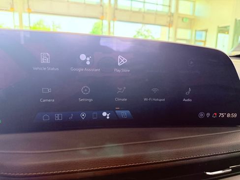Used 2025 Cadillac XT4 Premium Luxury FWD image 11
