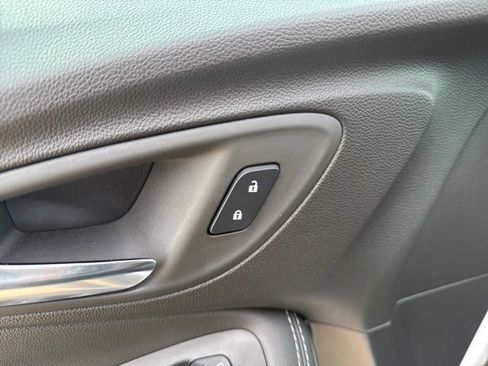 Used 2024 Buick Encore GX Preferred image 11