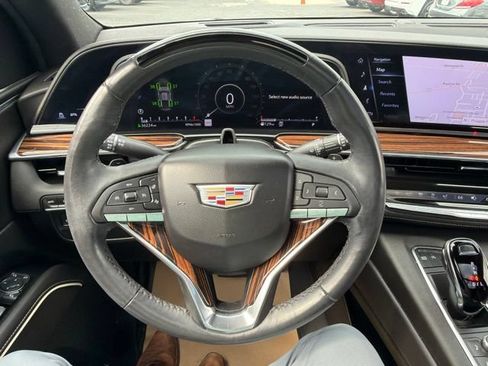 Certified 2024 Cadillac Escalade ESV Premium Luxury AWD/4WD image 30