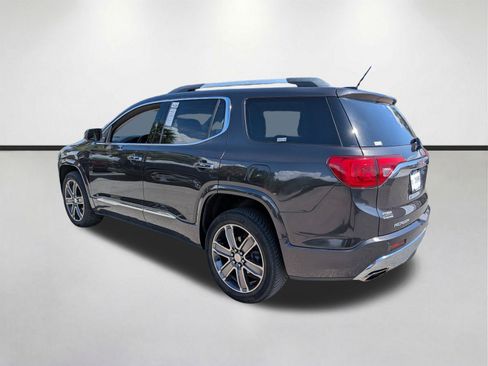 Used 2017 GMC Acadia Denali w/ Technology Package FWD image 6