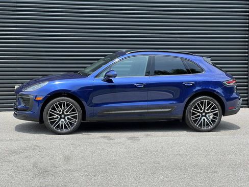Certified 2022 Porsche Macan w/ Premium Package Plus image 2