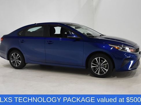 Used 2024 Kia Forte LXS w/ LXS Technology Package image 3