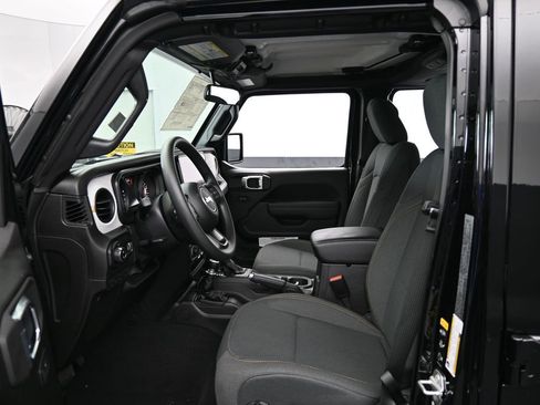 New 2026 Jeep Gladiator Sport image 11