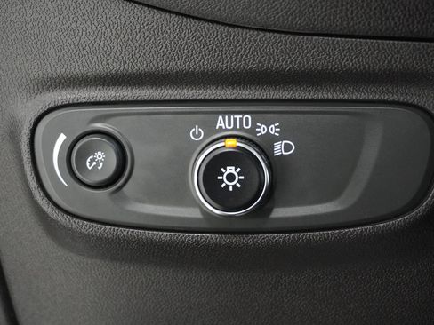 Used 2023 Chevrolet Equinox RS w/ RS Leather Package image 21