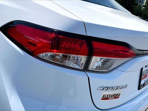 Used 2024 Toyota Corolla LE FWD image 27