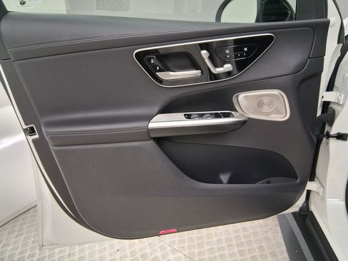 Used 2023 Mercedes-Benz GLC 300 4MATIC image 12