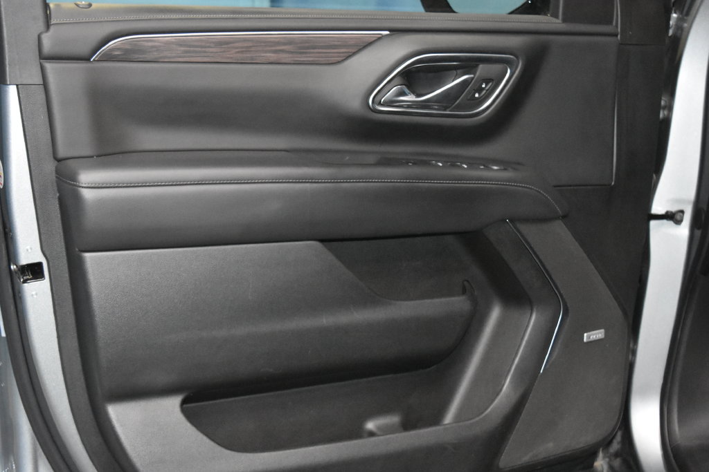 Used 2024 Chevrolet Tahoe LT AWD/4WD image 4