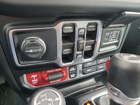 Used 2024 Jeep Wrangler Unlimited Rubicon image 19