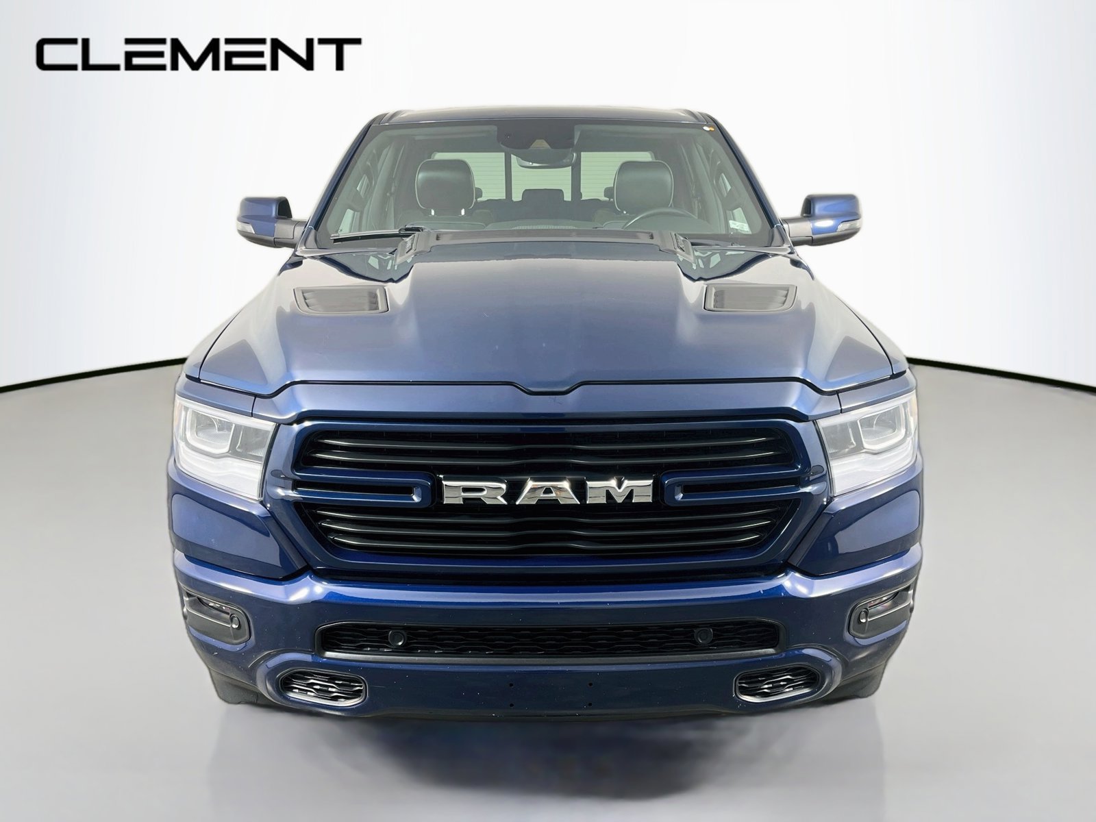 Used 2023 RAM 1500 Laramie AWD/4WD image 2