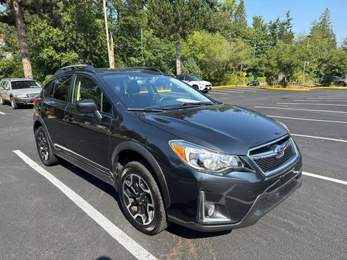 Used 2017 Subaru Crosstrek 2.0i Premium AWD/4WD image 6