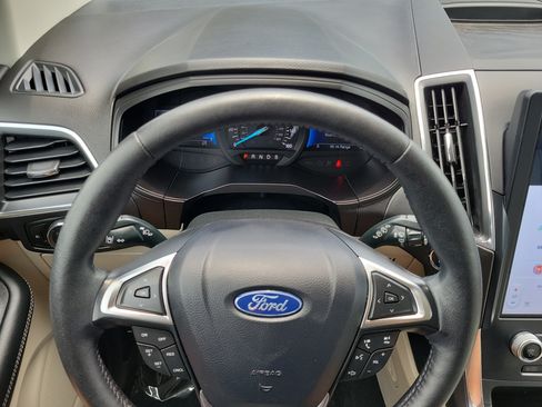 Certified 2024 Ford Edge Titanium AWD/4WD image 23