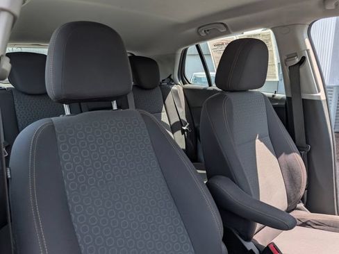 Used 2020 Chevrolet Trax LS AWD/4WD image 13