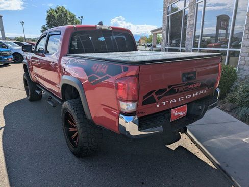 Used 2017 Toyota Tacoma TRD Off-Road w/ Tow Package (A/T) AWD/4WD image 3