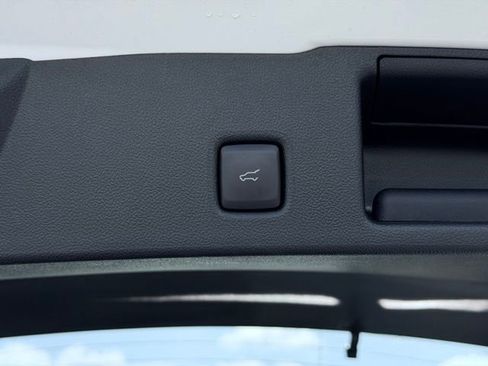 Used 2024 Ford Escape ST-Line w/ Tech Pack #1 AWD/4WD image 14
