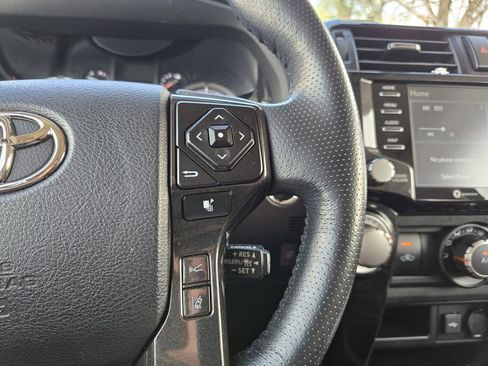 Used 2023 Toyota 4Runner TRD Off-Road Premium AWD/4WD image 29