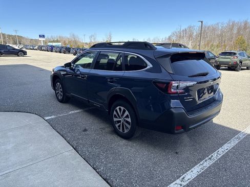 Used 2025 Subaru Outback Premium w/ Popular Package #1A image 5