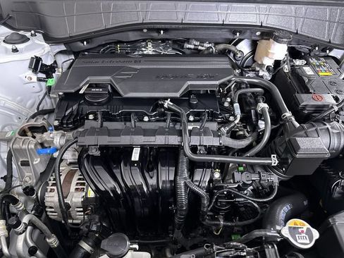 Used 2025 Hyundai Kona SEL AWD/4WD image 31