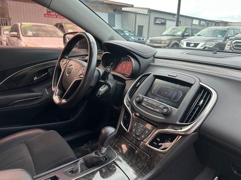 Used 2015 Buick LaCrosse FWD image 8