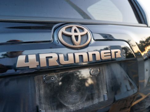 Used 2023 Toyota 4Runner 40th Anniversary SE AWD/4WD image 12