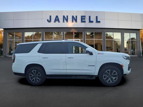 Used 2023 Chevrolet Tahoe Z71 w/ Luxury Package AWD/4WD image 4