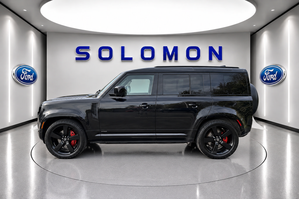 Used 2025 Land Rover Defender 110 X AWD/4WD image 3