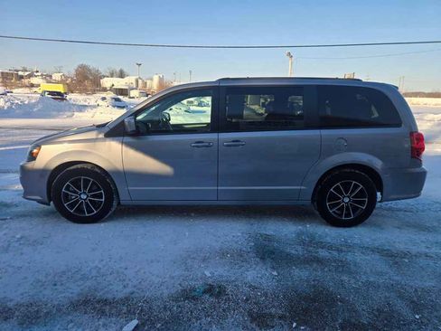 Used 2019 Dodge Grand Caravan GT image 1