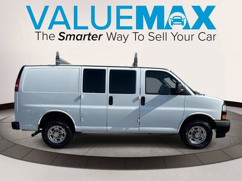 Used 2019 Chevrolet Express 2500 w/ Driver Convenience Package RWD image 2