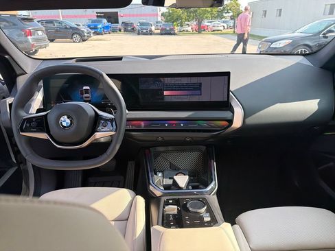 Used 2025 BMW X3 xDrive30i w/ Premium Package AWD/4WD image 12