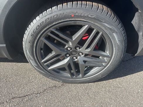 New 2026 Ford Explorer ST w/ Sun And Sound Package image 5