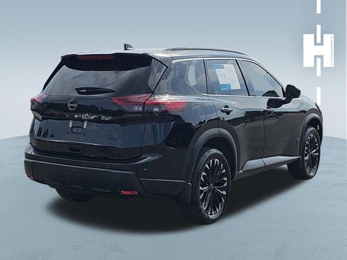 Used 2026 Nissan Rogue SV AWD/4WD image 4