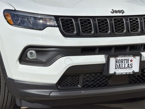 New 2026 Jeep Compass Latitude image 7